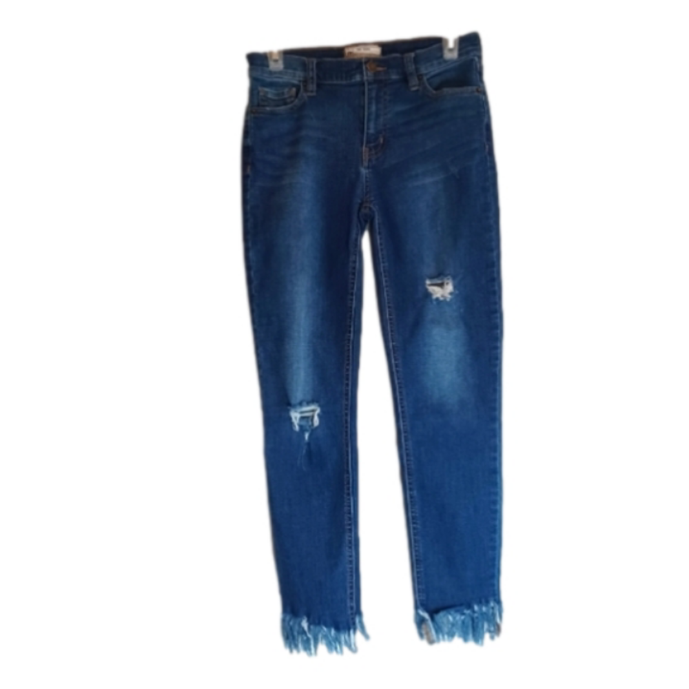 Free People skinny jeans with Frayed cropped hem size 26